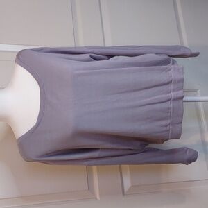 Stevie Hender Lilac Long Sleeve Pull Over Top Size Large NWT